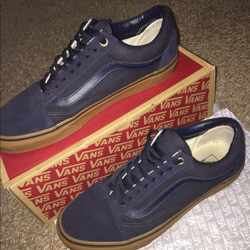 Brand new men’s Vans